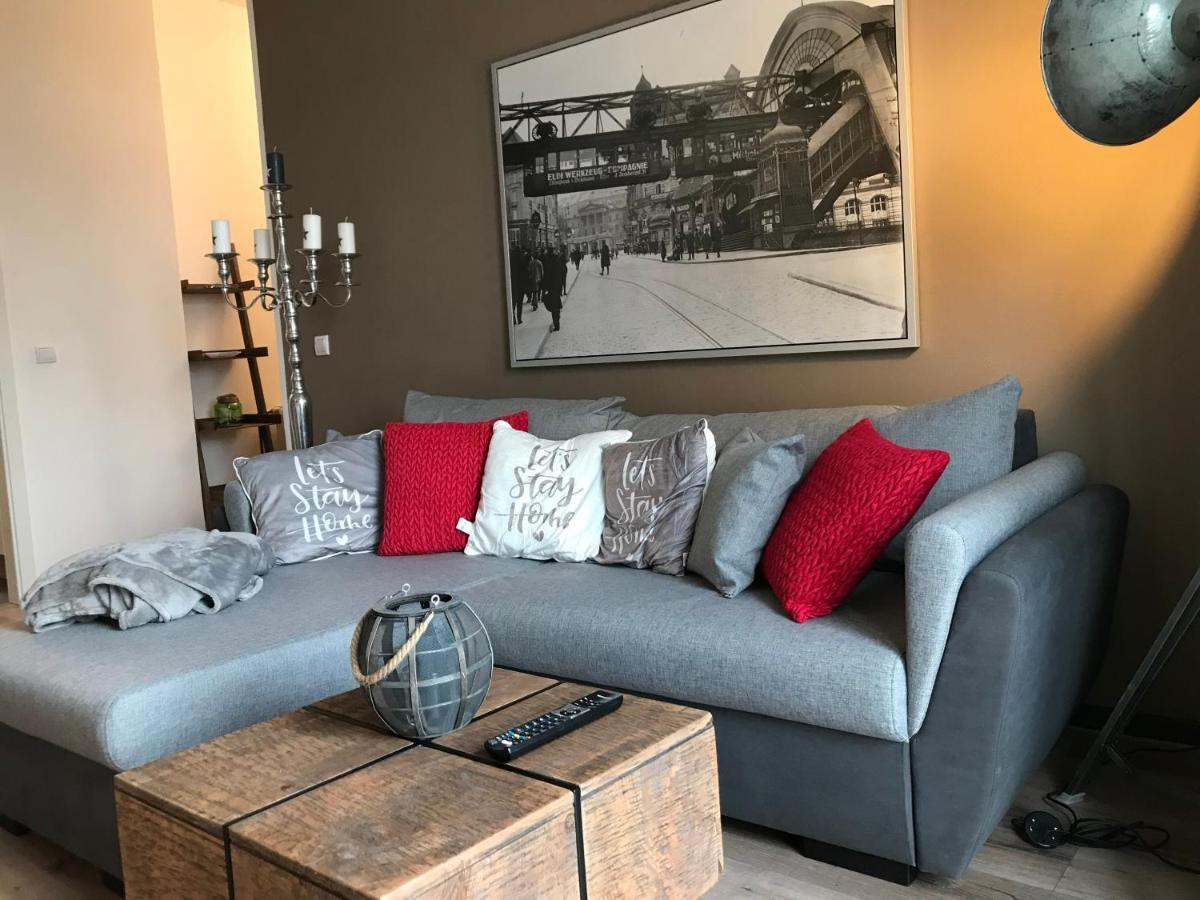 Stadthaus Artur - Apartment Madrid Remscheid Esterno foto