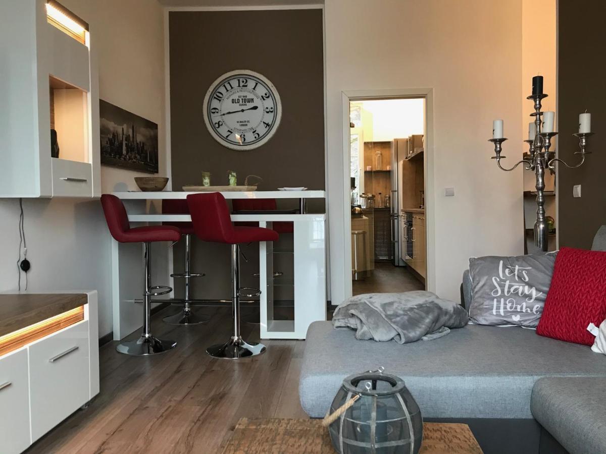 Stadthaus Artur - Apartment Madrid Remscheid Esterno foto